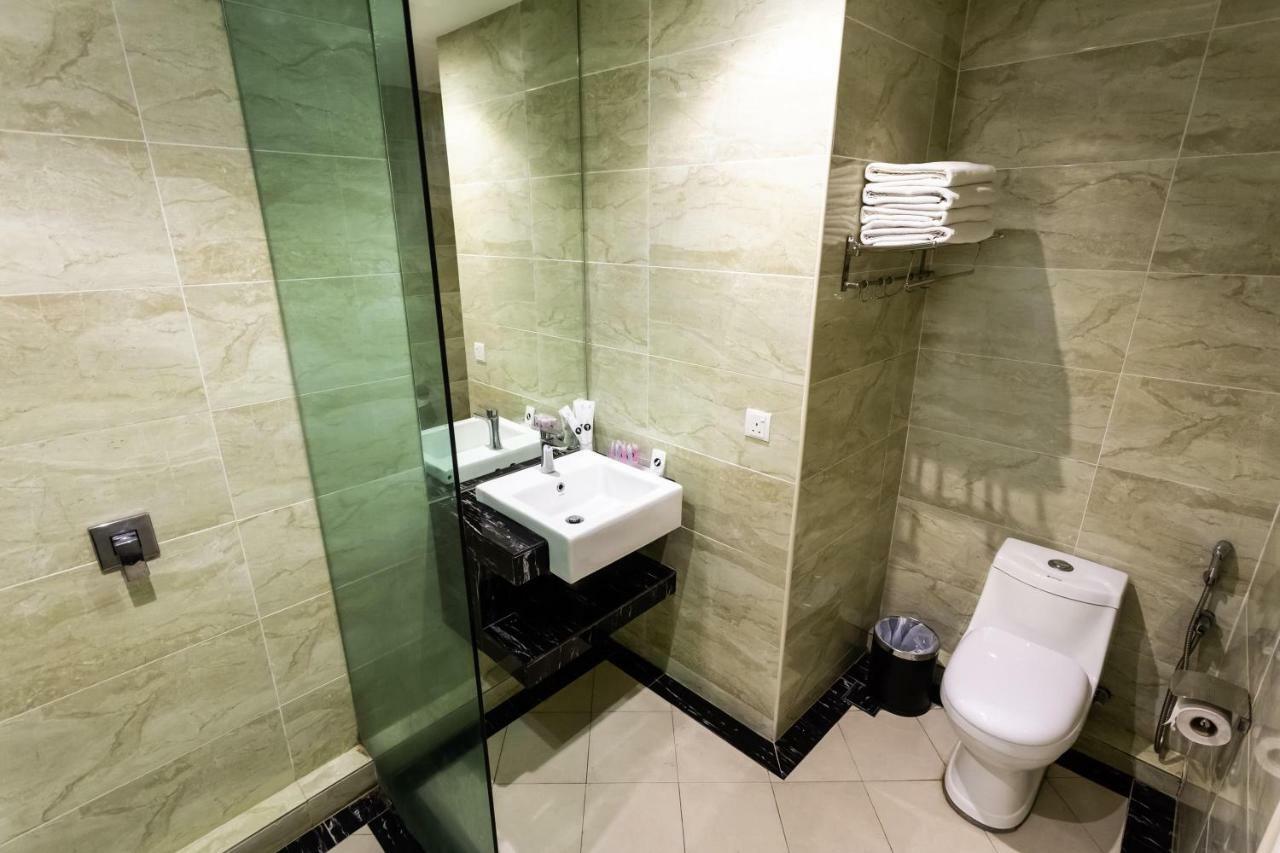 E-Red Hotel Melaka Zewnętrze zdjęcie