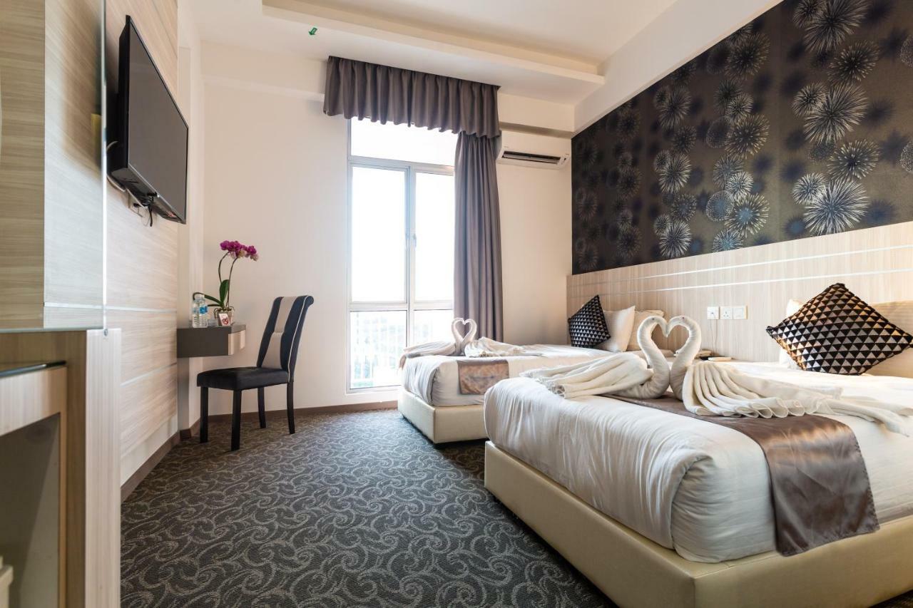 E-Red Hotel Melaka Zewnętrze zdjęcie