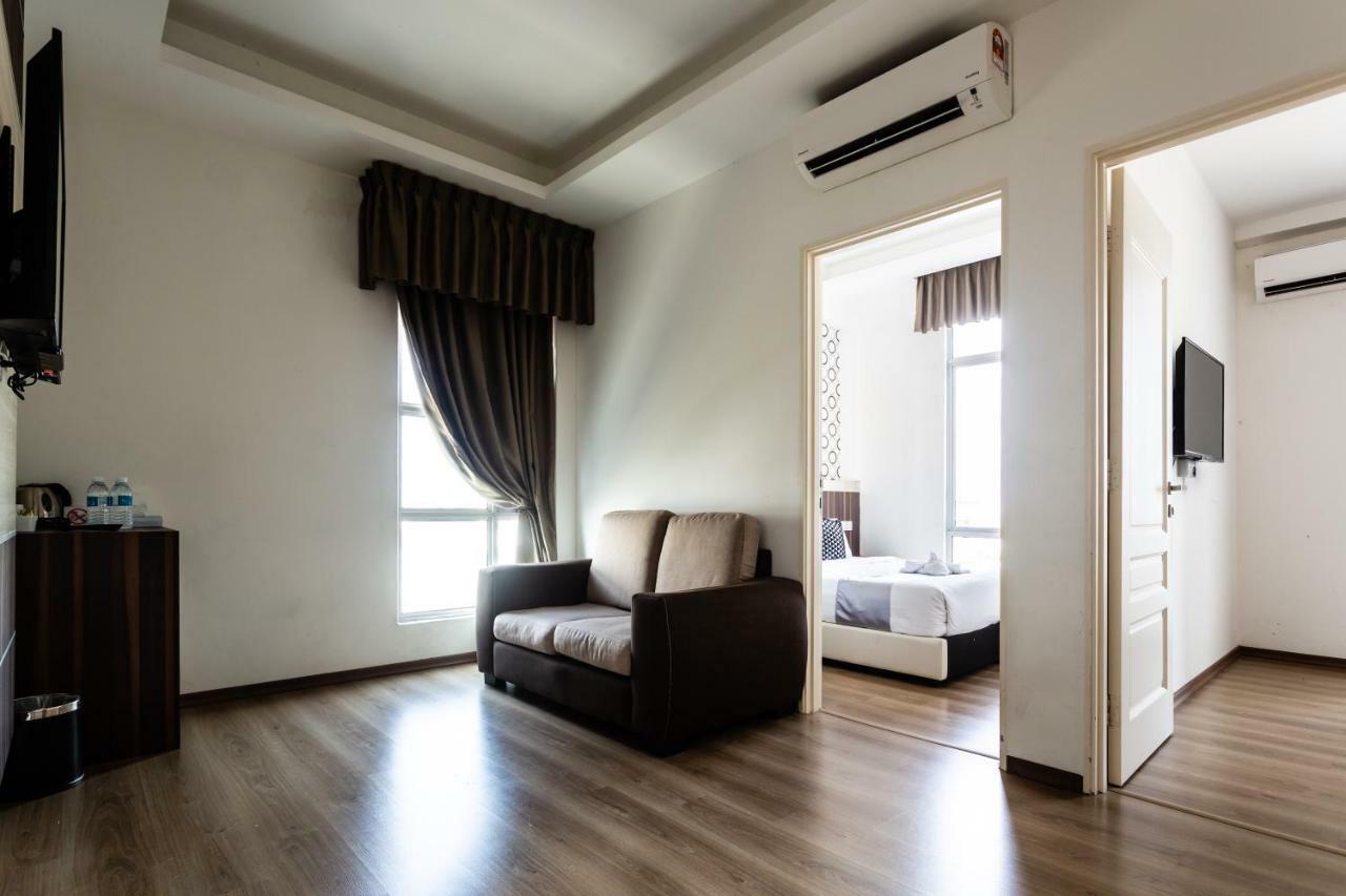 E-Red Hotel Melaka Zewnętrze zdjęcie